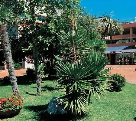 Pianeta Aparthotel *